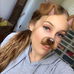 Meet your Posher, Isabel